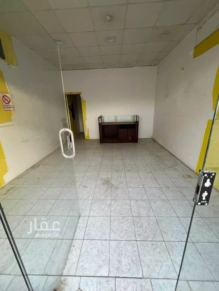 محل للإيجار في شارع المدينه المنوره, حي السويدي الغربي, مدينة الرياض, منطقة الرياض صورة 2
