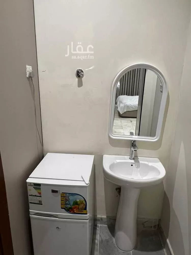 استوديو للإيجار في شارع الدائري الغربي, حي ظهرة لبن, مدينة الرياض, منطقة الرياض 7