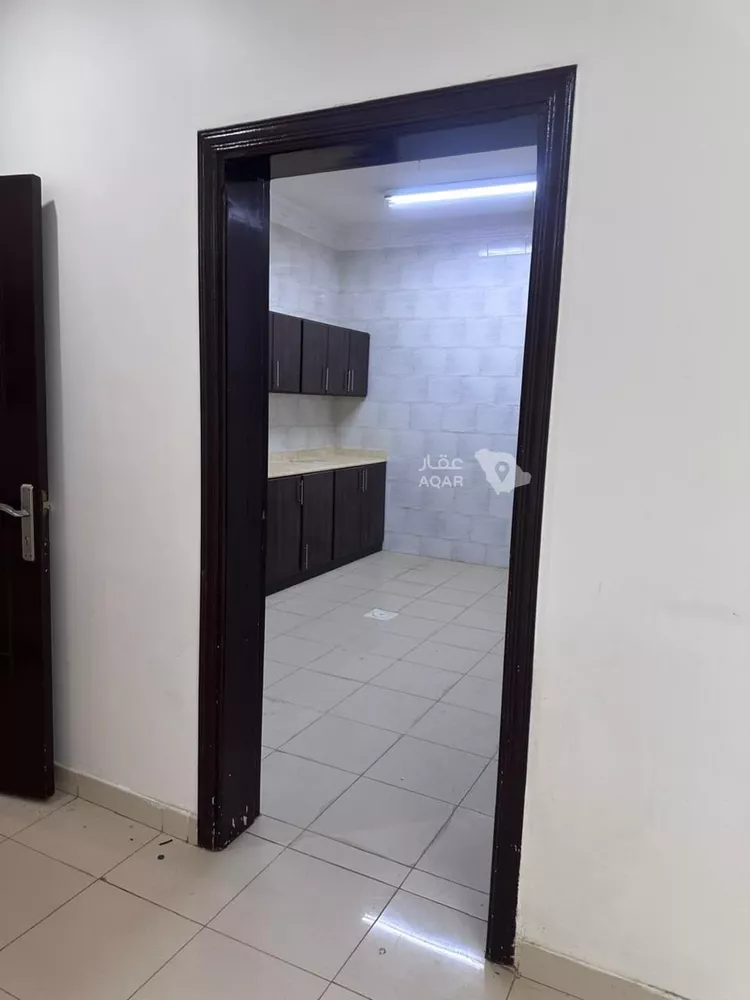 شقة للإيجار في شارع البحر الميت, حي إشبيلية, مدينة الرياض, منطقة الرياض 5