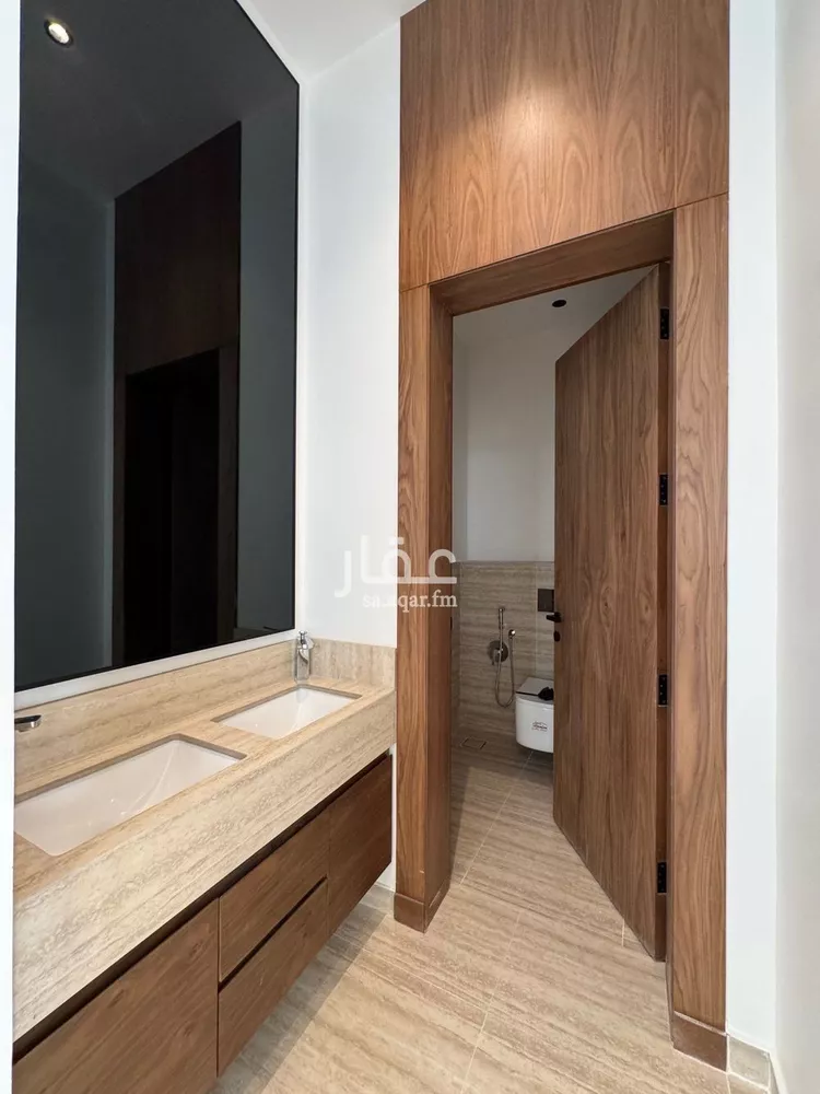 Villa for Sale in Riyadh As Safaa 7