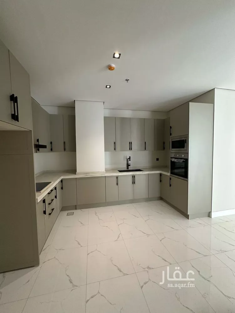 شقة للبيع في شارع ابن الكعكي, حي الضباط, مدينة الرياض, منطقة الرياض صورة 5