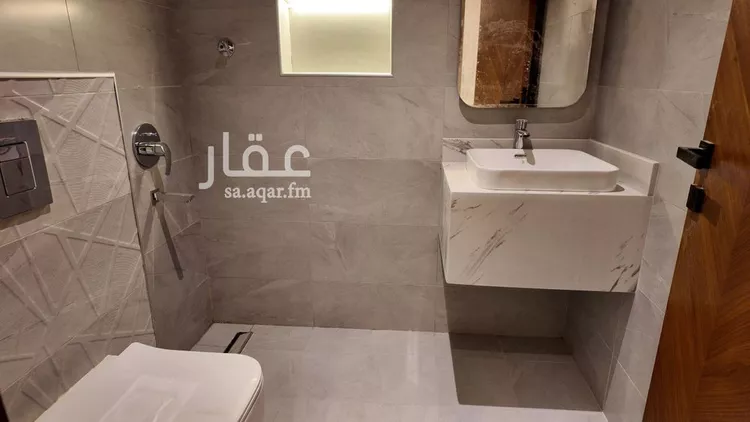 فيلا للبيع في شارع الخيال, حي الملز, مدينة الرياض, منطقة الرياض صورة 2