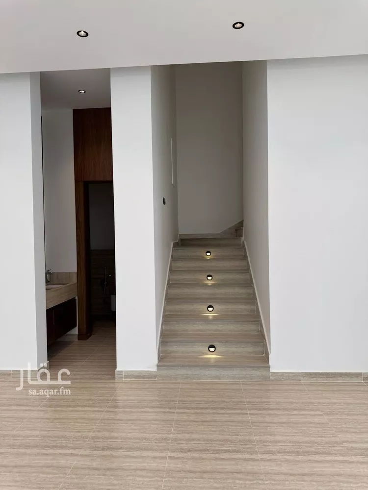Villa for Sale in Riyadh As Safaa 16