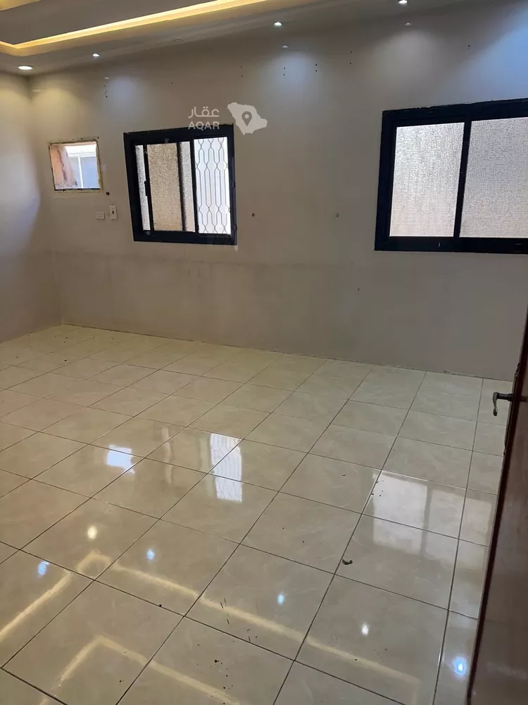 شقة للإيجار في شارع شهيد الدين والوطن عقيد/عبد الله البلوي ، حي العليا ، تبوك ، منطقة تبوك صورة 3