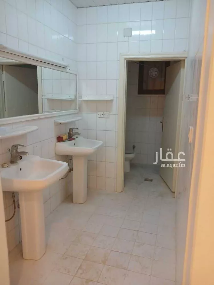 بيت للإيجار في شارع أبي بكر بن مكارم ، حي الربوة ، الرياض ، منطقة الرياض صورة 3