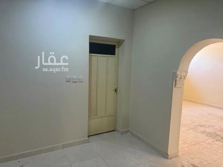 شقة للإيجار في شارع شارع احمد بن حنبل, حي العزيزية, مدينة الخفجي, المنطقة الشرقية صورة 5