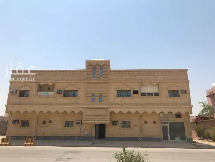 عمارة للبيع في شارع 27915638, حي العزيزية, مدينة الخفجي, المنطقة الشرقية صورة 2