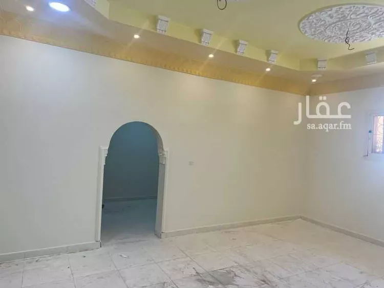 شقة للإيجار في شارع شارع احمد بن حنبل, حي العزيزية, مدينة الخفجي, المنطقة الشرقية صورة 3