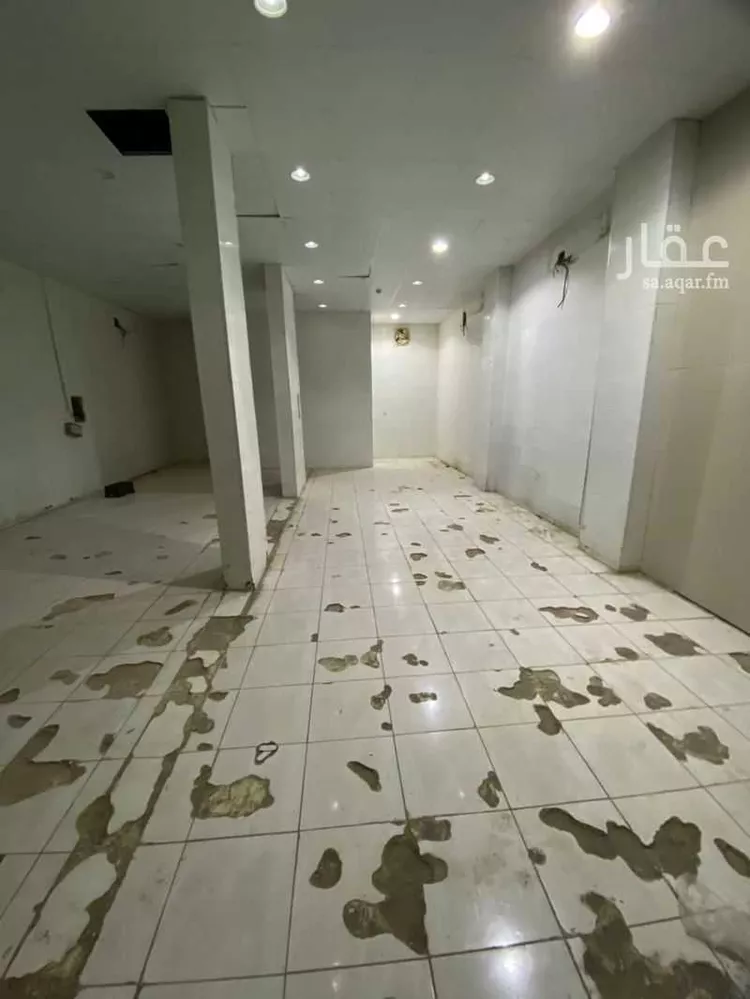 محل للإيجار في شارع عبدالله باروم, حي القيروان, مدينة الرياض, منطقة الرياض صورة 2