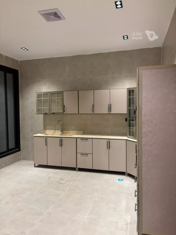 Floor for Rent in Riyadh As Saadah 7