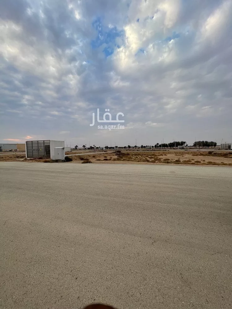 أرض للبيع في شارع الملك عبدالعزيز, حي الشقة, مدينة بريدة, منطقة القصيم صورة 2