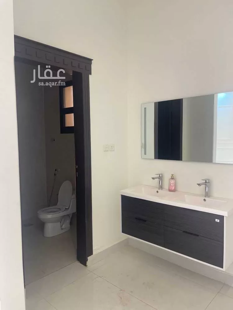 فيلا للإيجار في شارع رقم 233, حي الملقا, مدينة الرياض, منطقة الرياض 6