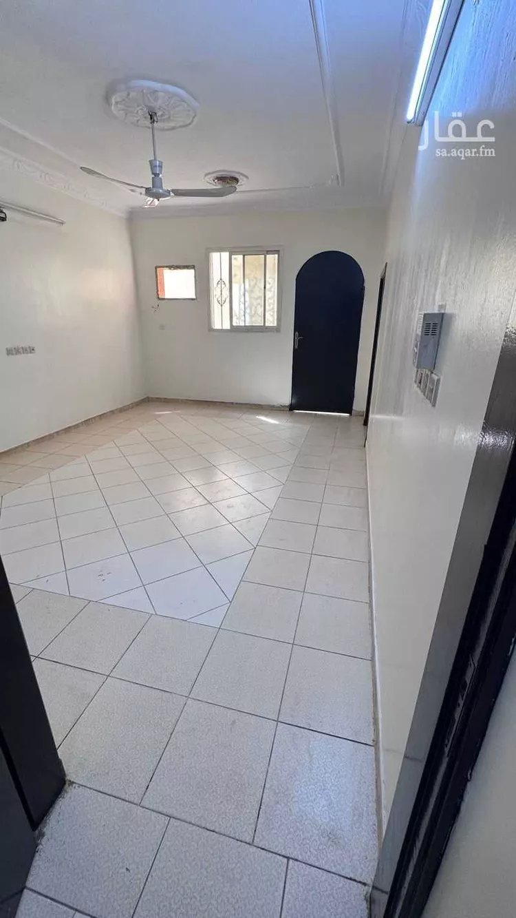 Floor for Rent in Riyadh Ad Dar Al Baida