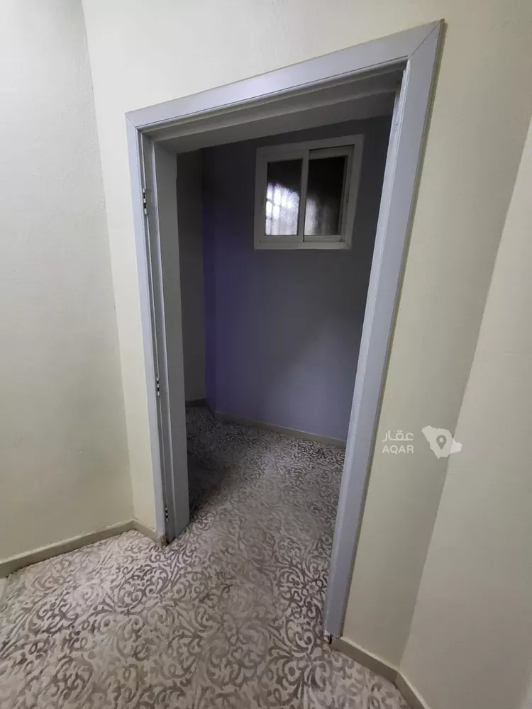 شقة للإيجار في شارع عيينه ابن اسماء, حي الهلال, مدينة بريدة, منطقة القصيم صورة 2