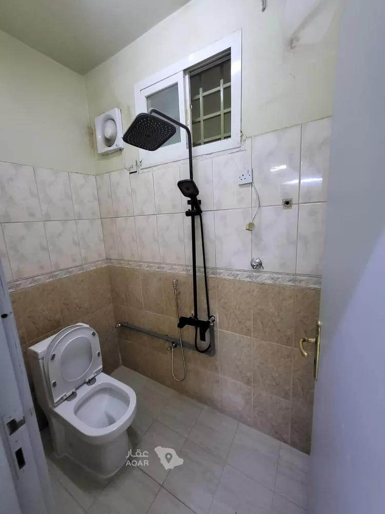 شقة للإيجار في شارع عيينه ابن اسماء, حي الهلال, مدينة بريدة, منطقة القصيم صورة 5