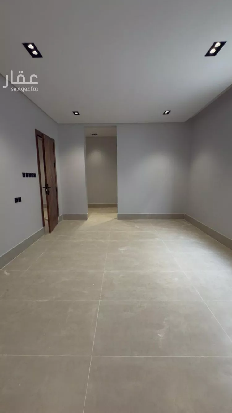 فيلا للبيع في شارع حسين الأبريقي, حي عكاظ, مدينة الرياض, منطقة الرياض صورة 4
