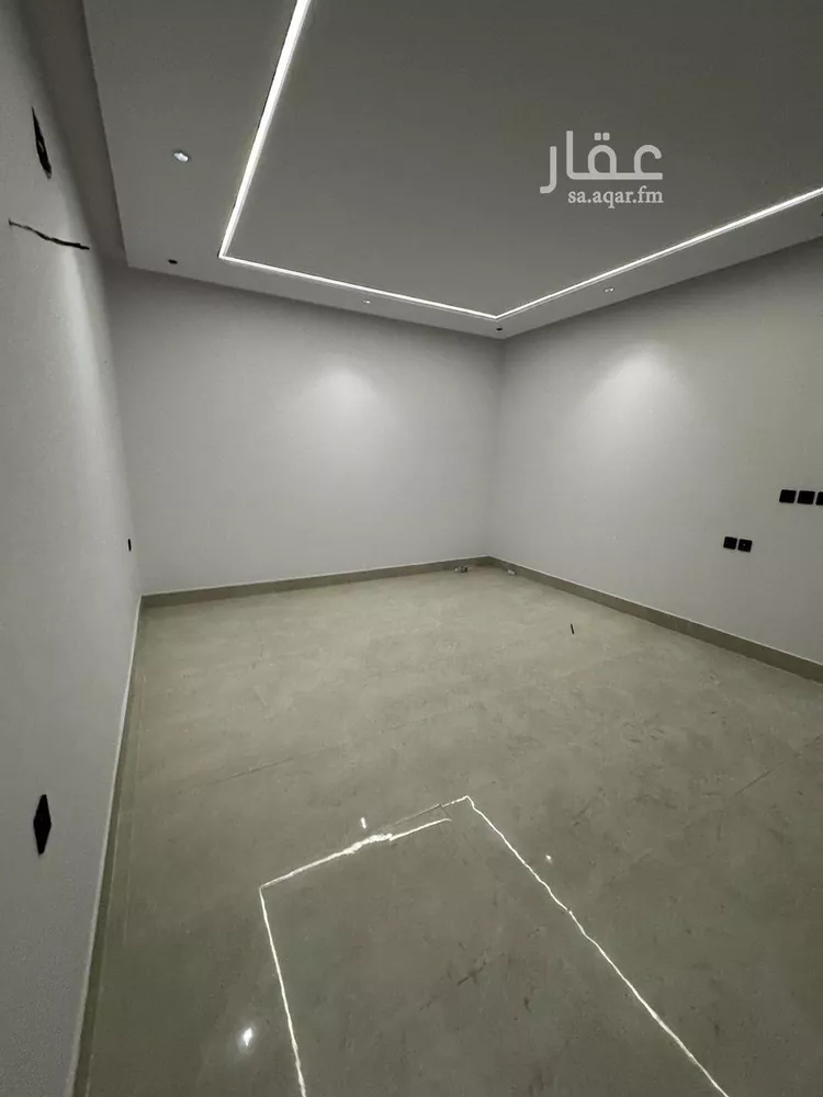 دور للبيع في شارع احمد قاري, حي طويق, مدينة الرياض, منطقة الرياض صورة 4