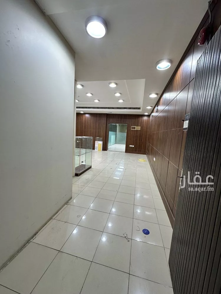 مكتب تجاري للإيجار في شارع الامير عبدالعزيز بن مساعد بن جلوي, حي العليا, مدينة الرياض, منطقة الرياض صورة 4