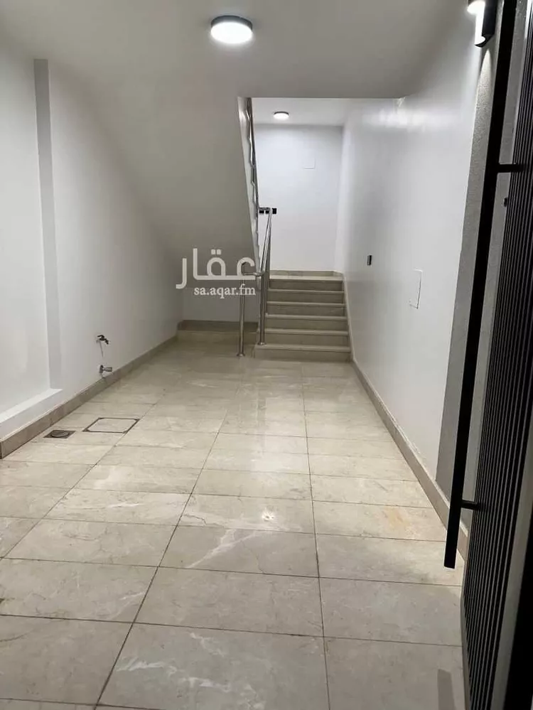 دور للبيع في شارع عبدالله بن نافع, حي السليمانية, مدينة الرياض, منطقة الرياض صورة 2