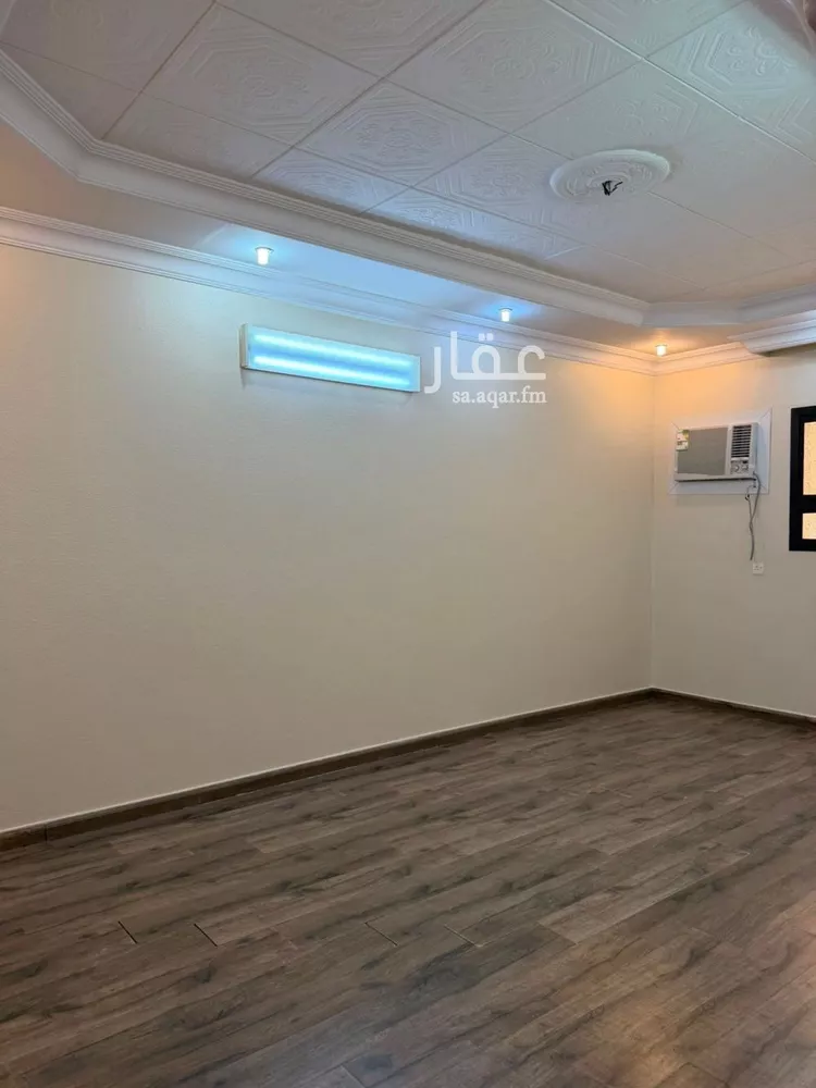 دور للإيجار في شارع شريح الحجازي, حي الروضة, مدينة الرياض, منطقة الرياض 14