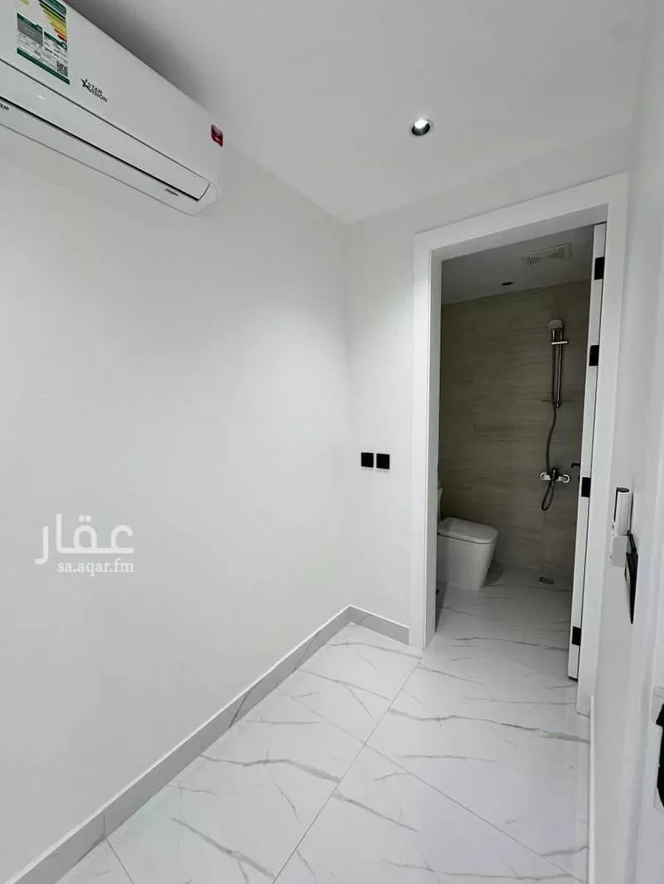 دور للبيع في شارع عبدالله بن نافع, حي السليمانية, مدينة الرياض, منطقة الرياض 8