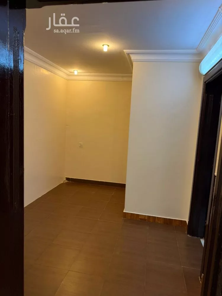 دور للإيجار في شارع شريح الحجازي, حي الروضة, مدينة الرياض, منطقة الرياض 12
