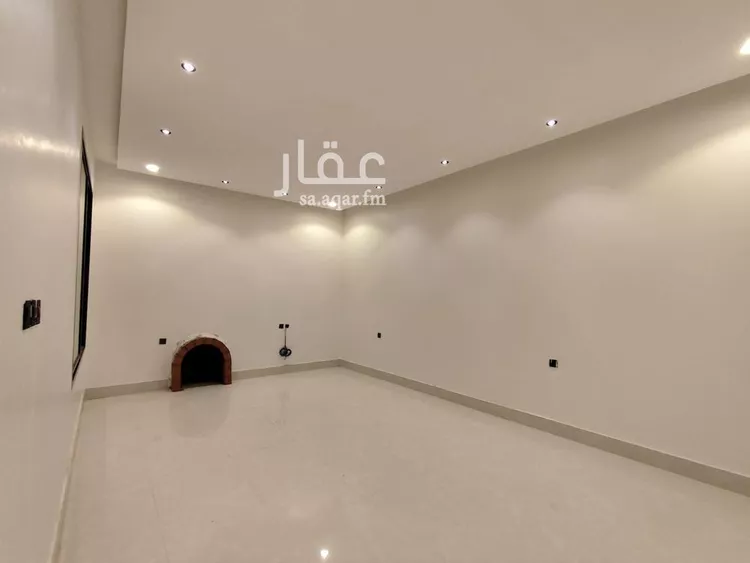 دور للبيع في شارع علي البجادي, حي الرمال, مدينة الرياض, منطقة الرياض صورة 2