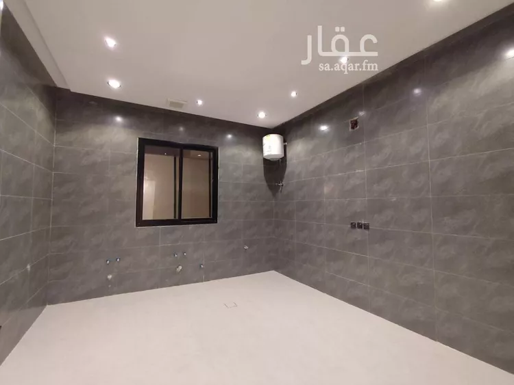 دور للبيع في شارع علي البجادي, حي الرمال, مدينة الرياض, منطقة الرياض صورة 4