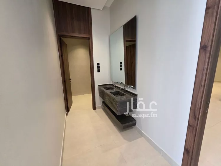 Floor for Sale in Riyadh Al Yarmouk 8