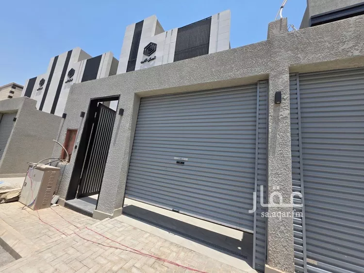 Floor for Sale in Riyadh Al Yarmouk 9