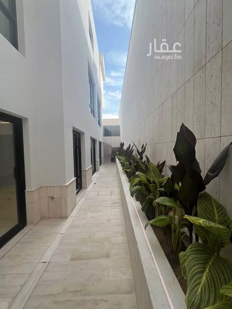 فيلا للإيجار في شارع عيون الجواء, حي العليا, مدينة الرياض, منطقة الرياض صورة 3
