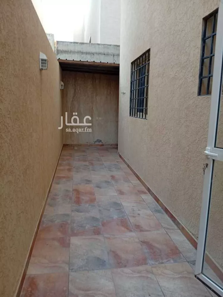 Floor for Rent in Riyadh Al Yasmin 7