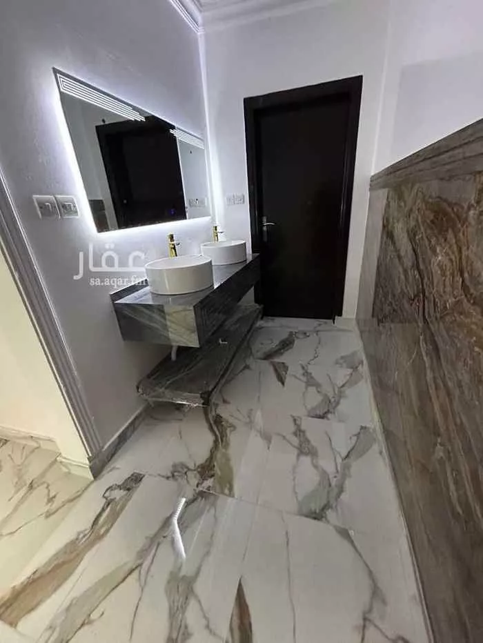 فيلا للبيع في شارع شارع الأمير سلطان بن عبدالعزيز, حي الخالدية, مدينة امارة منطقة الرياض - الدرعيه, منطقة الرياض صورة 4