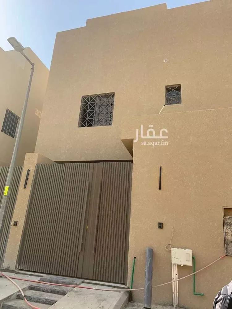 دور للبيع في شارع عثمان بن صالح, حي السويدي, مدينة الرياض, منطقة الرياض