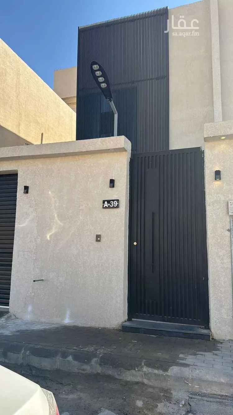 دور للبيع في شارع عبدالله عبدالرحيم قاضي ، حي بدر ، الرياض ، منطقة الرياض 1 صورة