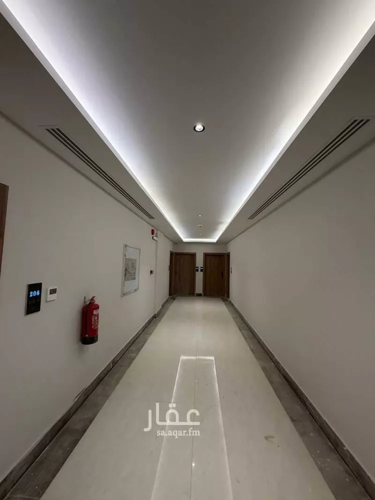 عمارة للإيجار في شارع رقم 38 ، حي الجنادرية ، الرياض ، منطقة الرياض صورة 2