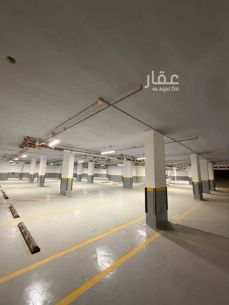 عمارة للإيجار في شارع عبدالله ابن سعود ابن عبدالعزيز ، حي الجنادرية ، الرياض ، منطقة الرياض 20