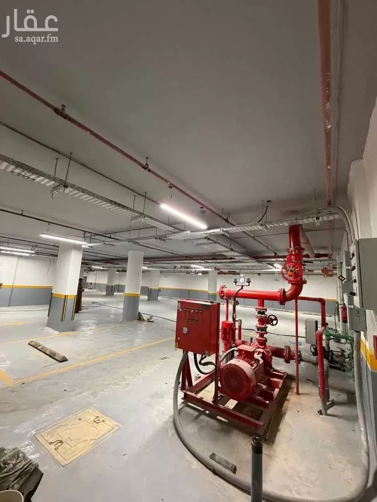 عمارة للإيجار في شارع عبدالله ابن سعود ابن عبدالعزيز ، حي الجنادرية ، الرياض ، منطقة الرياض 22
