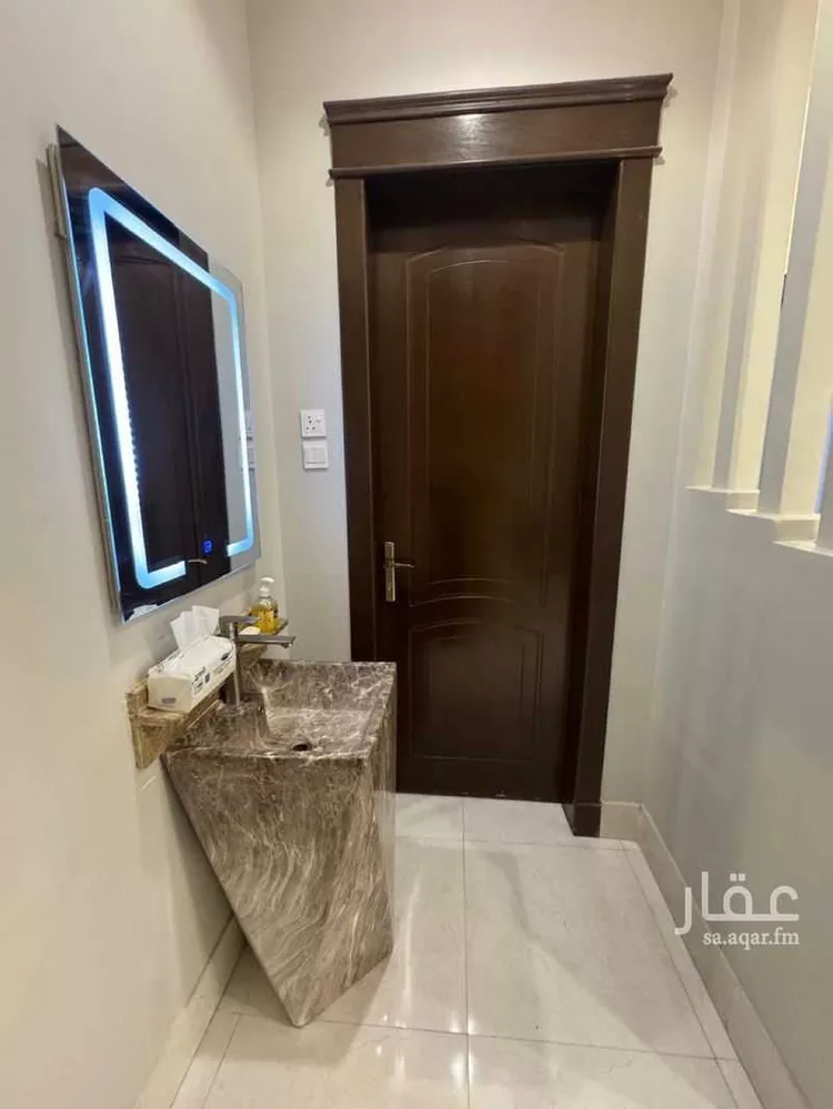 فيلا للبيع في شارع إبراهيم بن حسين, حي المهدية, مدينة الرياض, منطقة الرياض صورة 5
