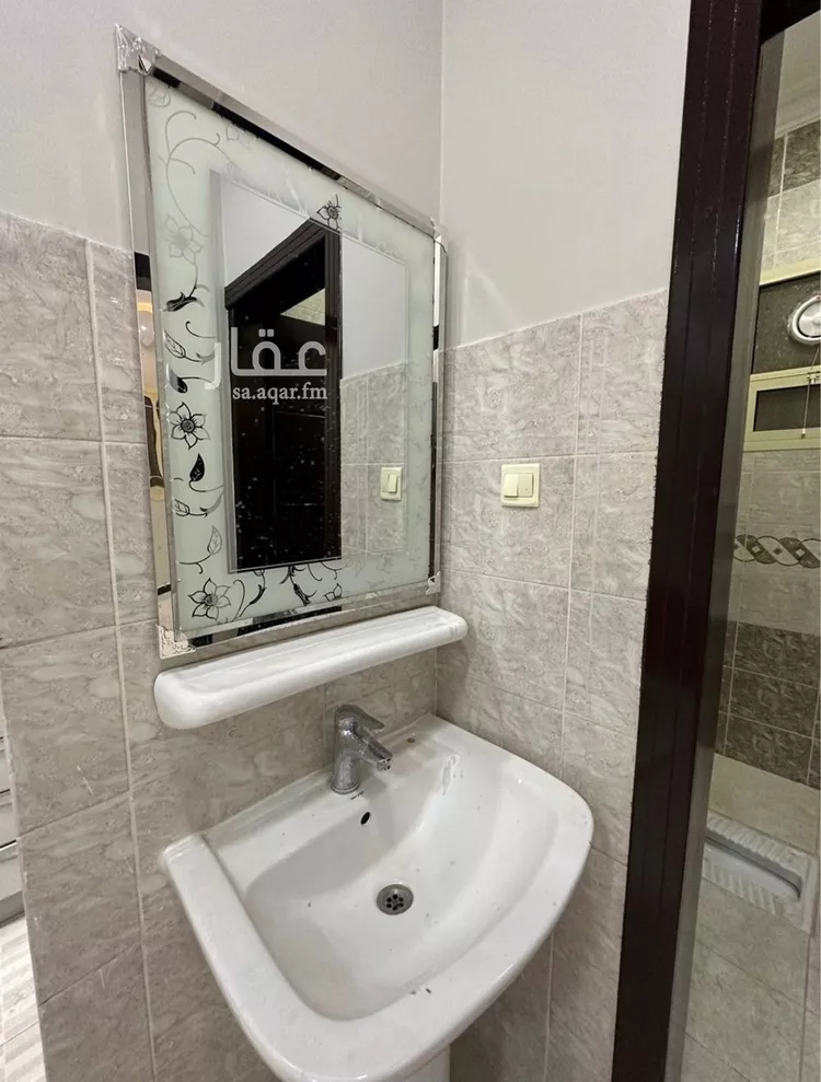 عمارة للإيجار في شارع عبدالمحسن أبابطين, حي النسيم الشرقي, مدينة الرياض, منطقة الرياض صورة 4