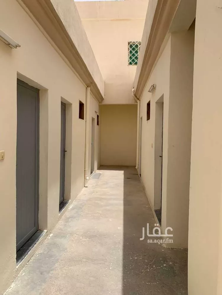 عمارة للإيجار في شارع 2326795, حي الواحة, مدينة بقيق, المنطقة الشرقية صورة 5