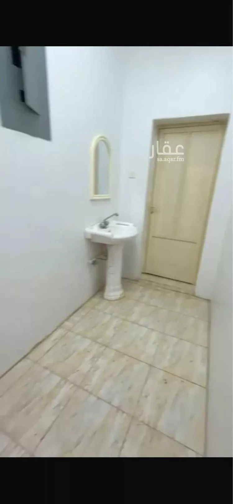 عمارة للإيجار في شارع الاحمدي, حي الخليج, مدينة النعيرية, المنطقة الشرقية صورة 3