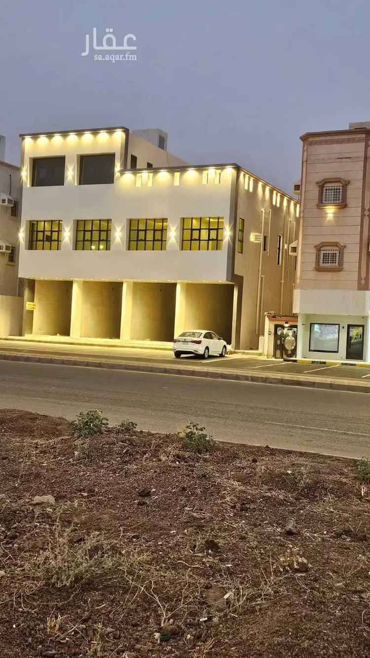 عمارة للإيجار في شارع الميه , حي الحيلة الغربي, مدينة محائل, منطقة عسير