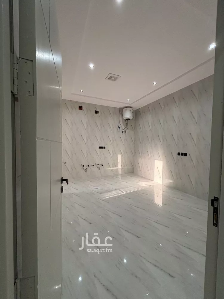 دور للبيع في شارع أحمد العطار, حي الرمال, مدينة الرياض, منطقة الرياض صورة 5