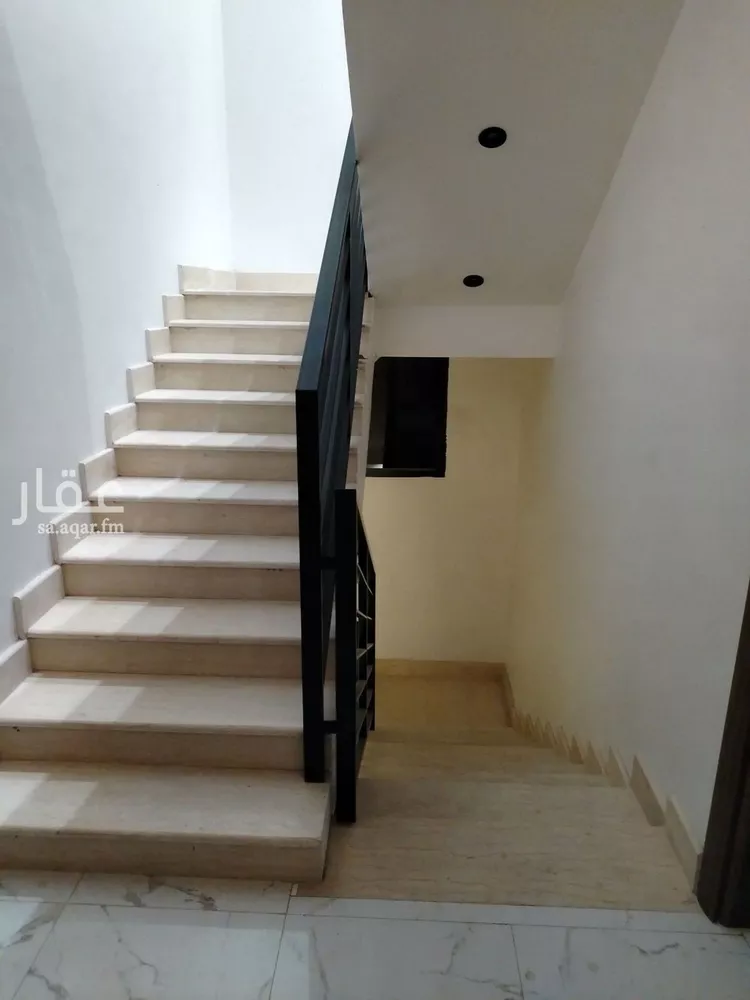 دور للبيع في شارع أحمد البراج, حي العارض, مدينة الرياض, منطقة الرياض صورة 4