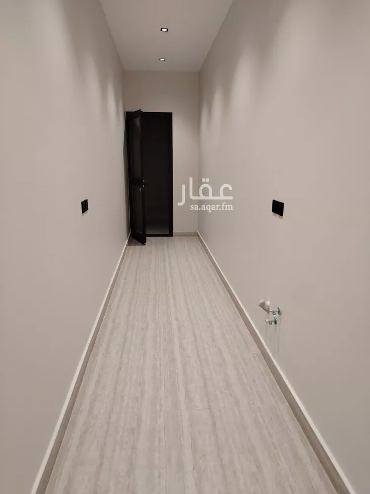 دور للبيع في شارع محمد بن بشر, حي العارض, مدينة الرياض, منطقة الرياض صورة 3