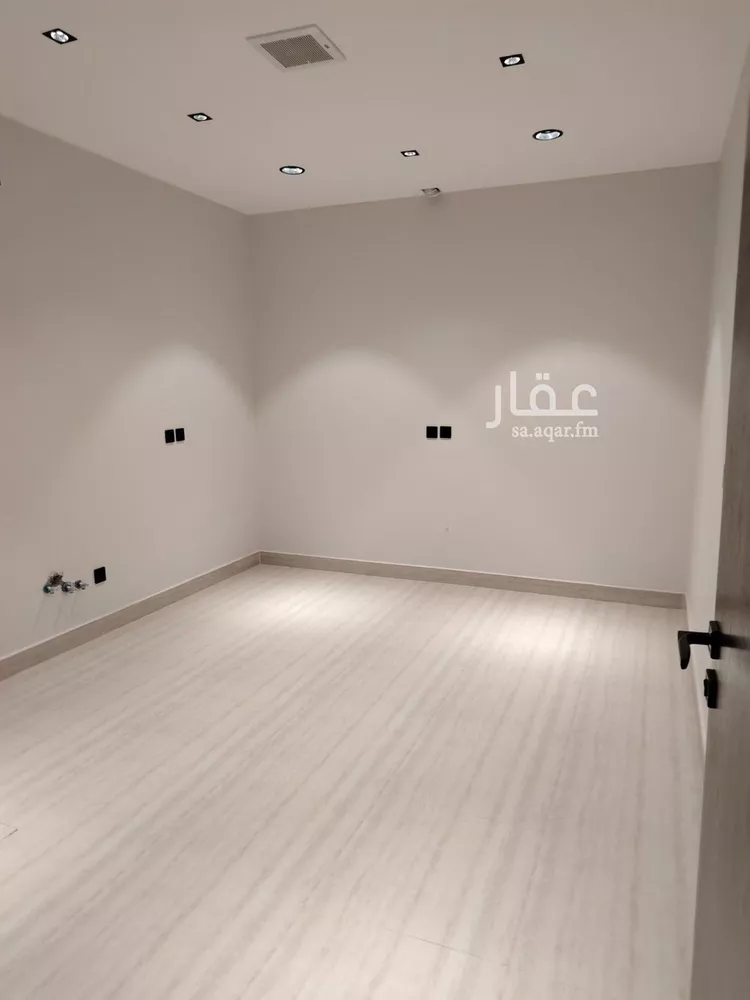 دور للبيع في شارع محمد بن بشر, حي العارض, مدينة الرياض, منطقة الرياض صورة 5