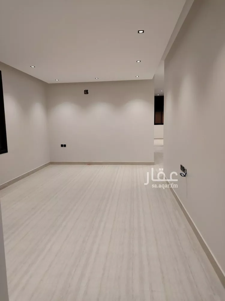 دور للبيع في شارع محمد بن بشر, حي العارض, مدينة الرياض, منطقة الرياض صورة 4