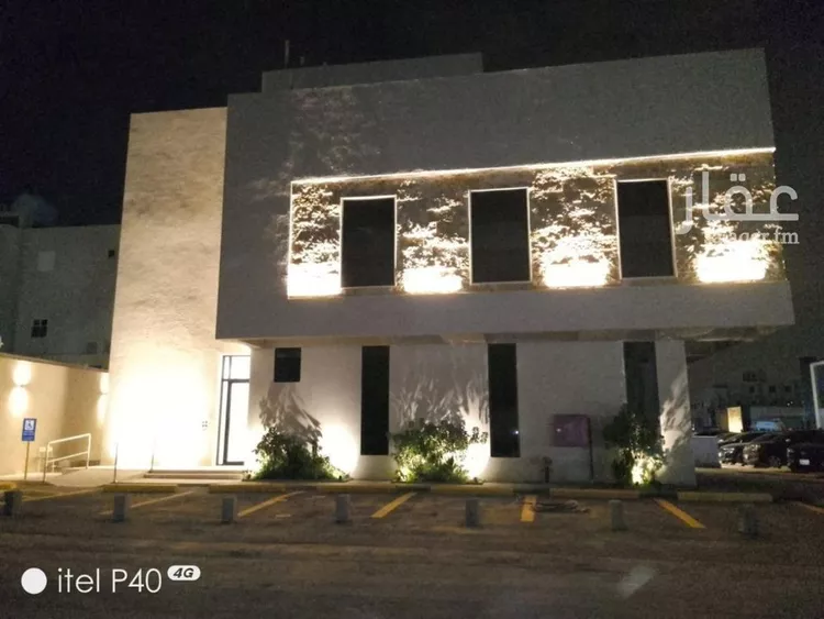 عمارة للإيجار في شارع اسماء بنت مالك, حي العارض, مدينة الرياض, منطقة الرياض 6