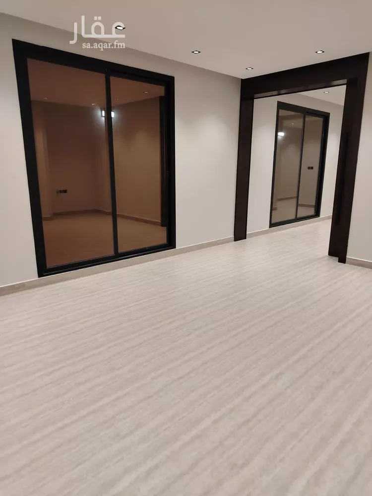 دور للبيع في شارع محمد بن بشر, حي العارض, مدينة الرياض, منطقة الرياض صورة 4